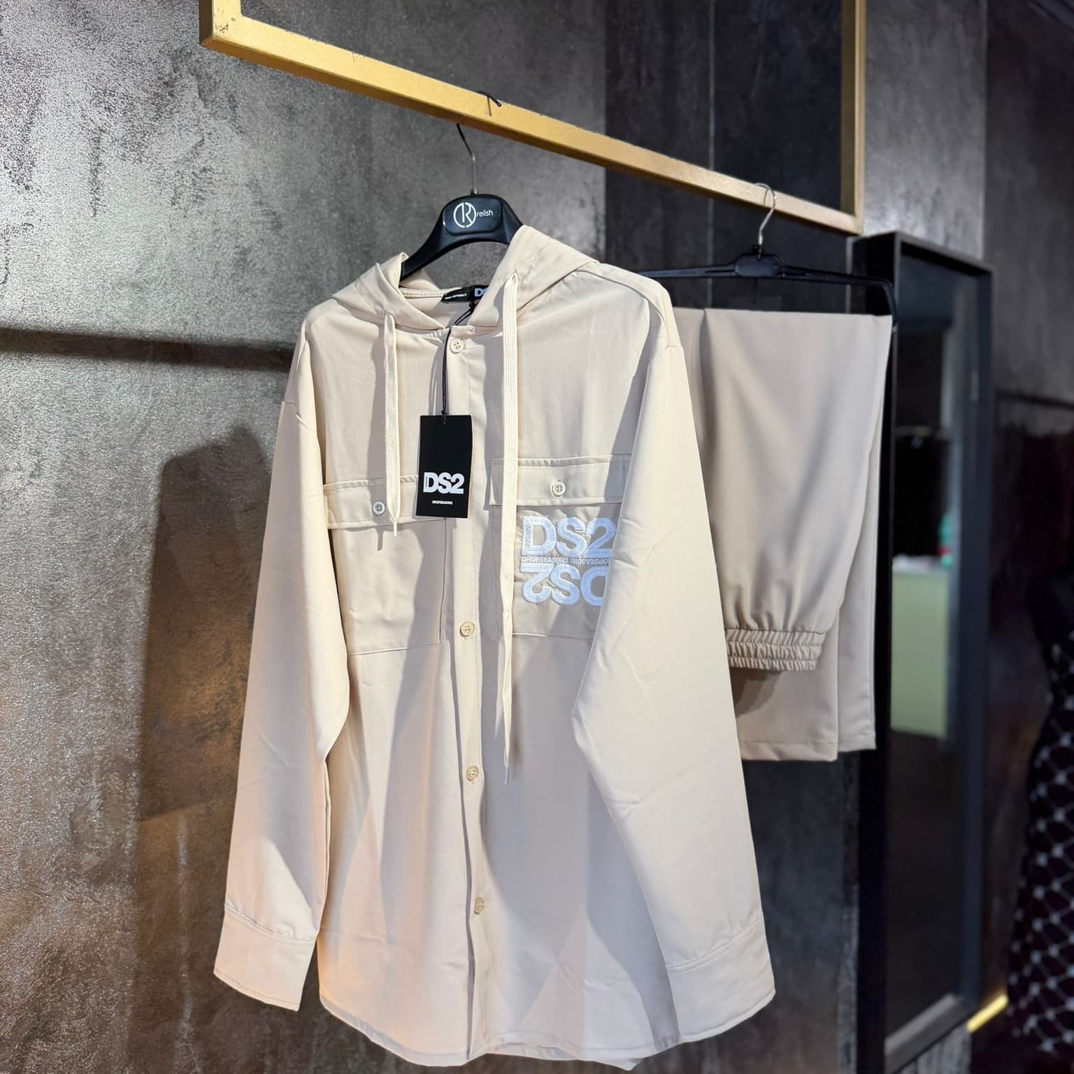 DS2 Hoodie Shirt Set Crem